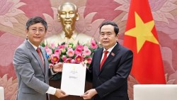 Việt Nam luôn coi trọng và dành ưu tiên cao cho quan hệ với Ấn Độ