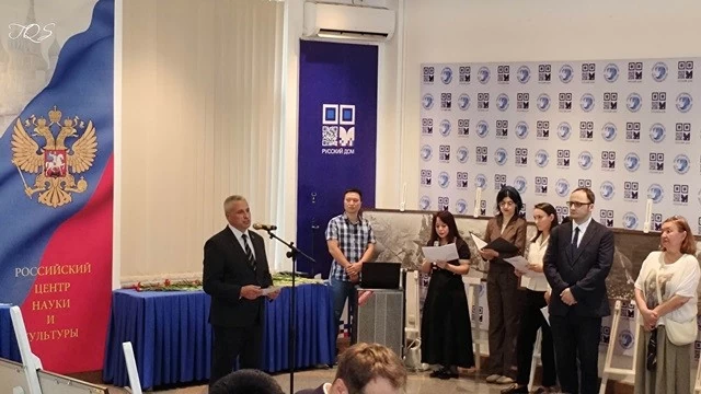 Trung tâm Khoa học và Văn hóa Nga tổ chức Lễ tưởng niệm nhân kỷ niệm 85 năm Chiến tranh Vệ quốc Vĩ đại