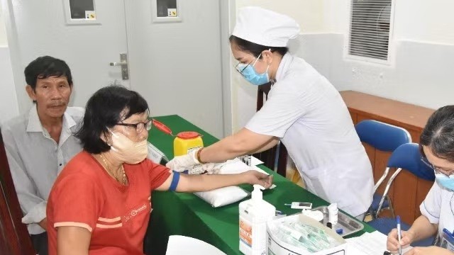 Cụ thể hóa Nghị quyết 72-NQ/TW: Nâng cao chất lượng y tế tuyến cơ sở, lấy người dân làm trung tâm phục vụ