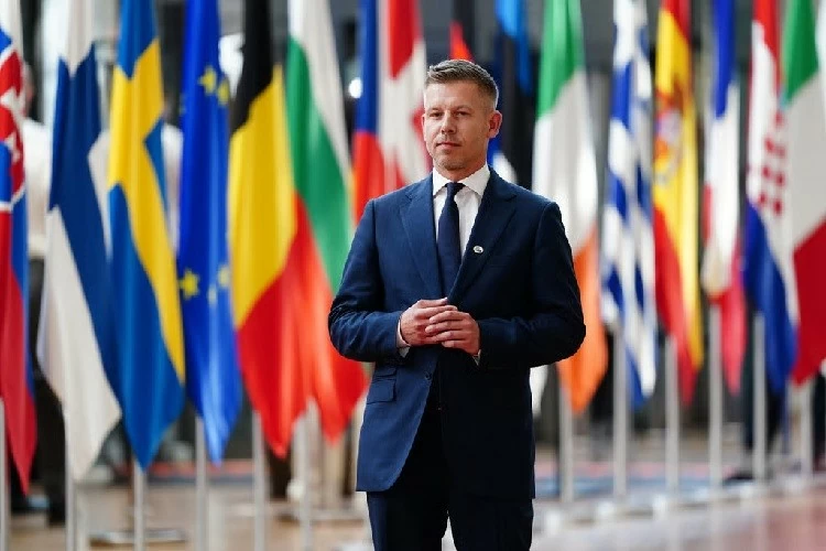 Ukraine và Moldova nhận tin không vui từ Hungary