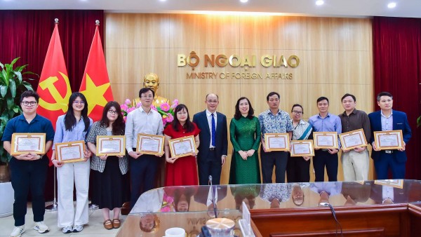 Lan tỏa trách nhiệm bảo vệ nền tảng tư tưởng của Đảng trong toàn ngành Ngoại giao