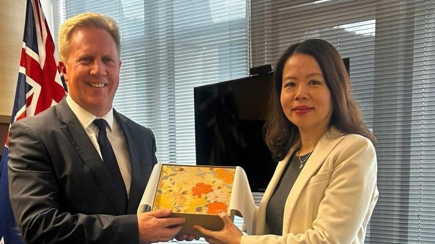 Thứ trưởng Ngoại giao Nguyễn Minh Hằng làm việc tại New Zealand