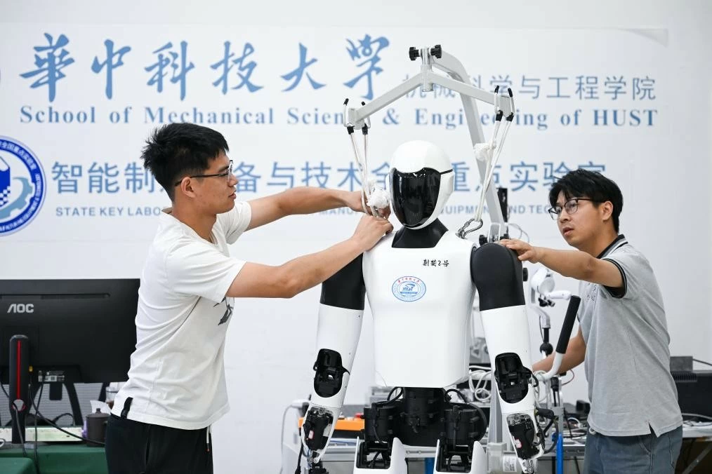 Từ cuộc đua vào đại học, nhìn về nền kinh tế chính trị đang chuyển mình của Trung Quốc
