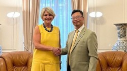 Đại sứ Việt Nam tại Pháp Trịnh Đức Hải tiếp Giám đốc Trung tâm Phát triển của OECD