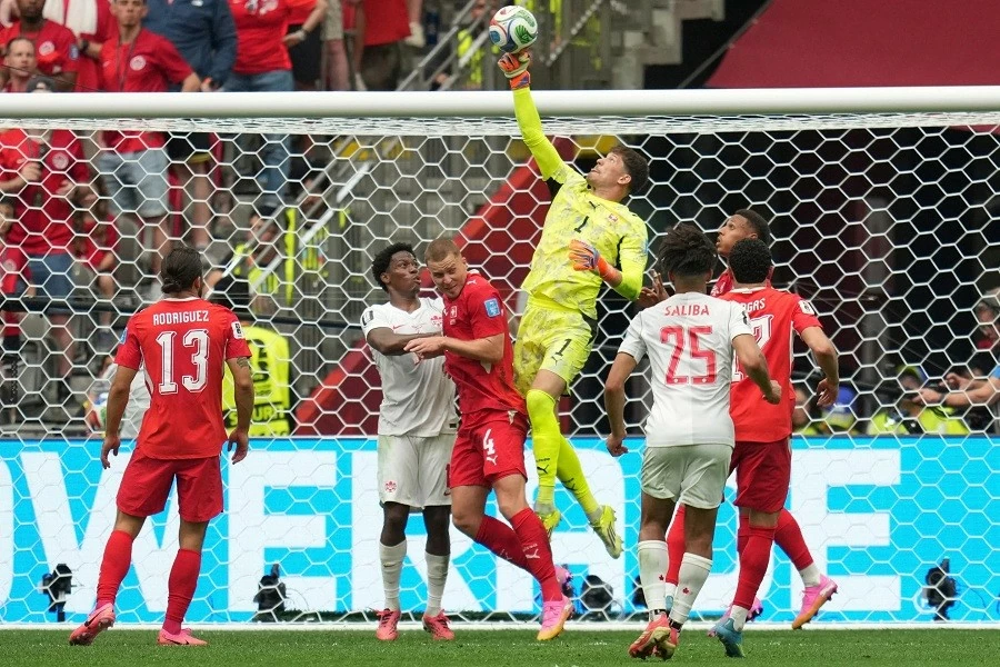 Kết quả bóng đá Bảng B World Cup 2026: Canada 1-2 Thụy Sỹ: Johan Manzambi tiếp tục bùng nổ, Thụy Sỹ đánh bại chủ nhà Canada để giành ngôi đầu bảng