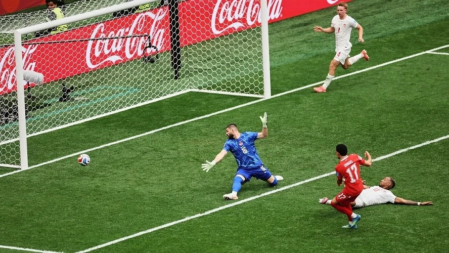 Kết quả bóng đá Bảng B World Cup 2026: Canada 1-2 Thụy Sỹ: Johan Manzambi tiếp tục bùng nổ, Thụy Sỹ đánh bại chủ nhà Canada để giành ngôi đầu bảng