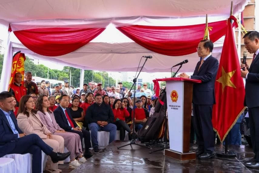 Chủ tịch Hồ Chí Minh luôn hiện hữu trong lòng mỗi người dân Venezuela