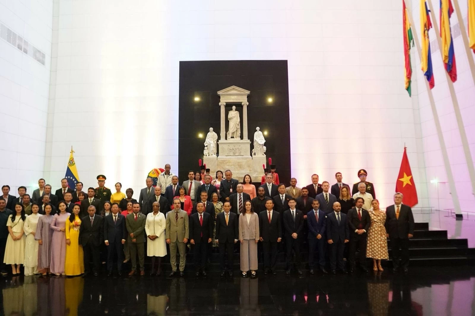Tình đoàn kết, gắn bó giữa Việt Nam và Venezuela là minh chứng sống động cho tư tưởng Hồ Chí Minh trong thời đại mới