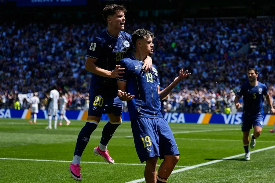 Kết quả bóng đá Bảng B World Cup 2026: Bosnia & Herzegovina 3-1 Qatar: Bosnia viết nên lịch sử, Dzeko chạm mốc 150 trận khi Qatar chính thức bị loại