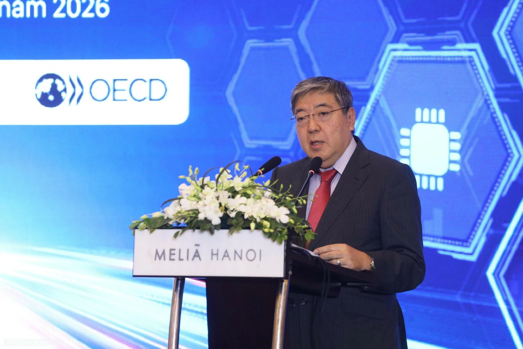 Phó Tổng Thư ký OECD Yasushi Masaki  phát biểu tại Diễn đàn. (Ảnh: Thành Long)