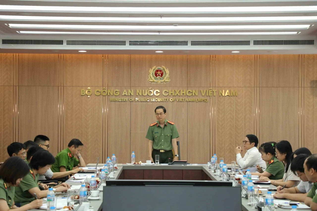 Bảo đảm quyền của công dân Việt Nam ở nước ngoài - Vai trò của lực lượng Công an nhân dân