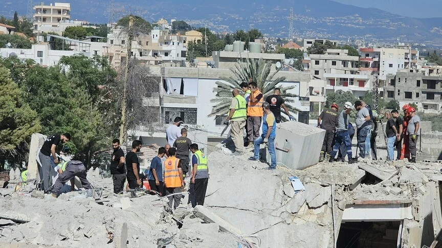 Các công trình bị hư hại sau đợt không kích tại miền Nam Lebanon. Căng thẳng tiếp tục phủ bóng lên khu vực khi các cuộc tấn công vẫn xảy ra giữa lúc nỗ lực ngoại giao chưa đạt kết quả rõ ràng. (Nguồn: Anadolu)