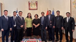 Đại sứ quán Việt Nam tại Hy Lạp đón và làm việc với Đoàn đại biểu tỉnh Lào Cai