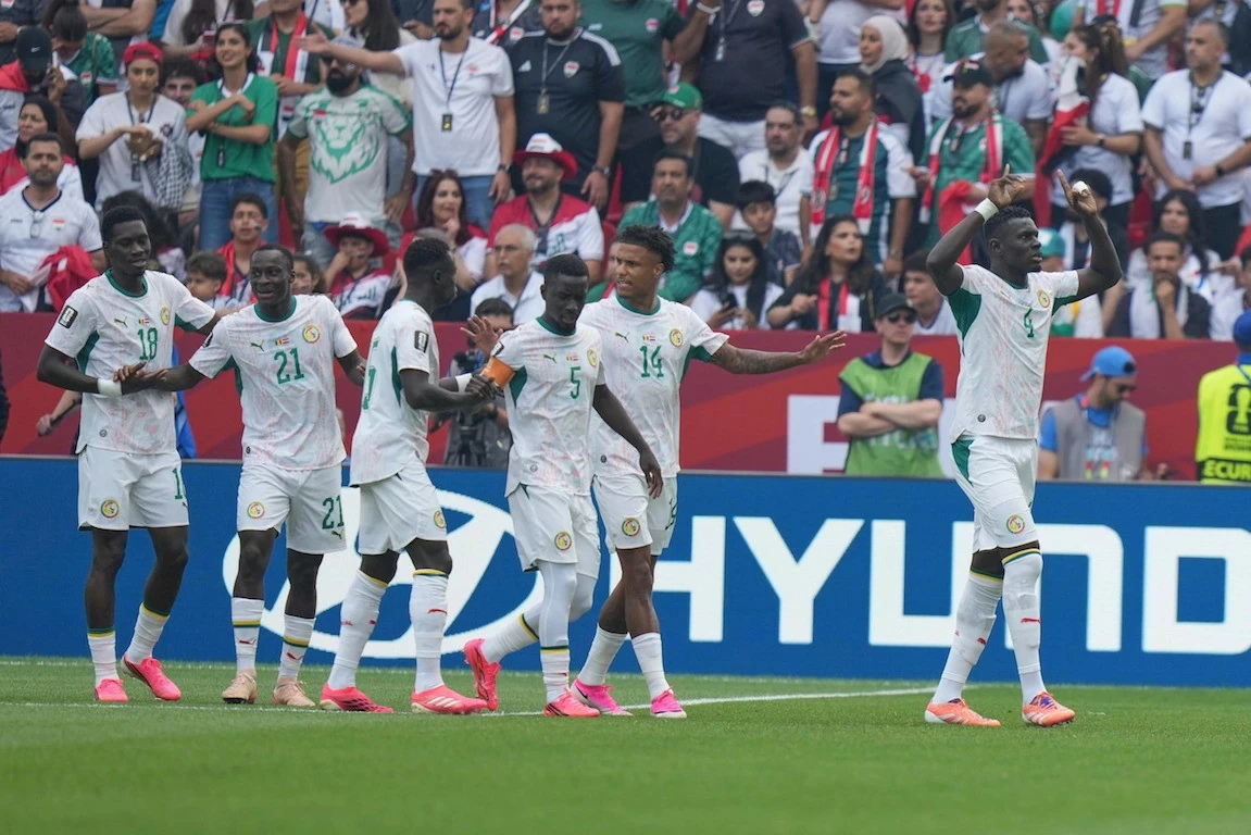 Kết quả bóng đá Bảng World Cup 2026: Senegal 5-0 Iraq: Pape Gueye có chiến thắng năm sao, Sư tử Teranga thấp thỏm chờ vé đi tiếp