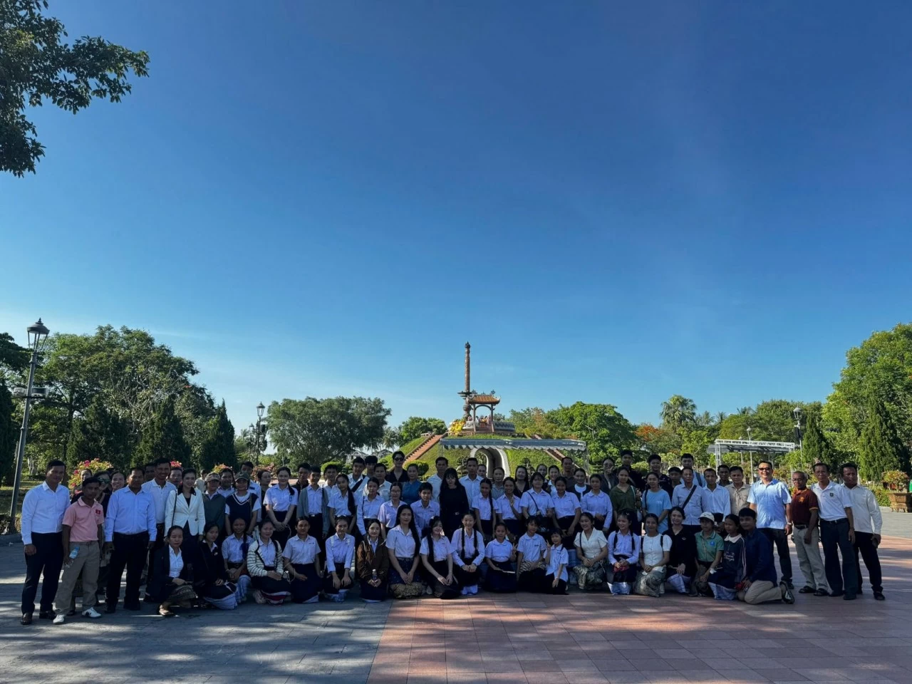 Hoạt động giao lưu, tham quan các di tích lịch sử, văn hóa và trao đổi kinh nghiệm giảng dạy môn lịch sử giữa ngành giáo dục tỉnh Quảng Trị và 04 tỉnh