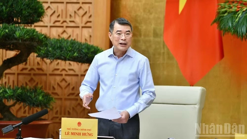 Tập trung chỉ đạo, khẩn trương hoàn thiện các dự án luật, nghị quyết, bảo đảm tiến độ và chất lượng Tập trung chỉ đạo, khẩn trương hoàn thiện các dự án luật, nghị quyết, bảo đảm tiến độ và chất lượng