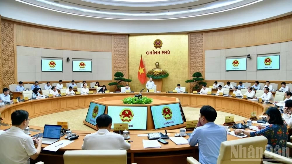 Tập trung chỉ đạo, khẩn trương hoàn thiện các dự án luật, nghị quyết, bảo đảm tiến độ và chất lượng Tập trung chỉ đạo, khẩn trương hoàn thiện các dự án luật, nghị quyết, bảo đảm tiến độ và chất lượng