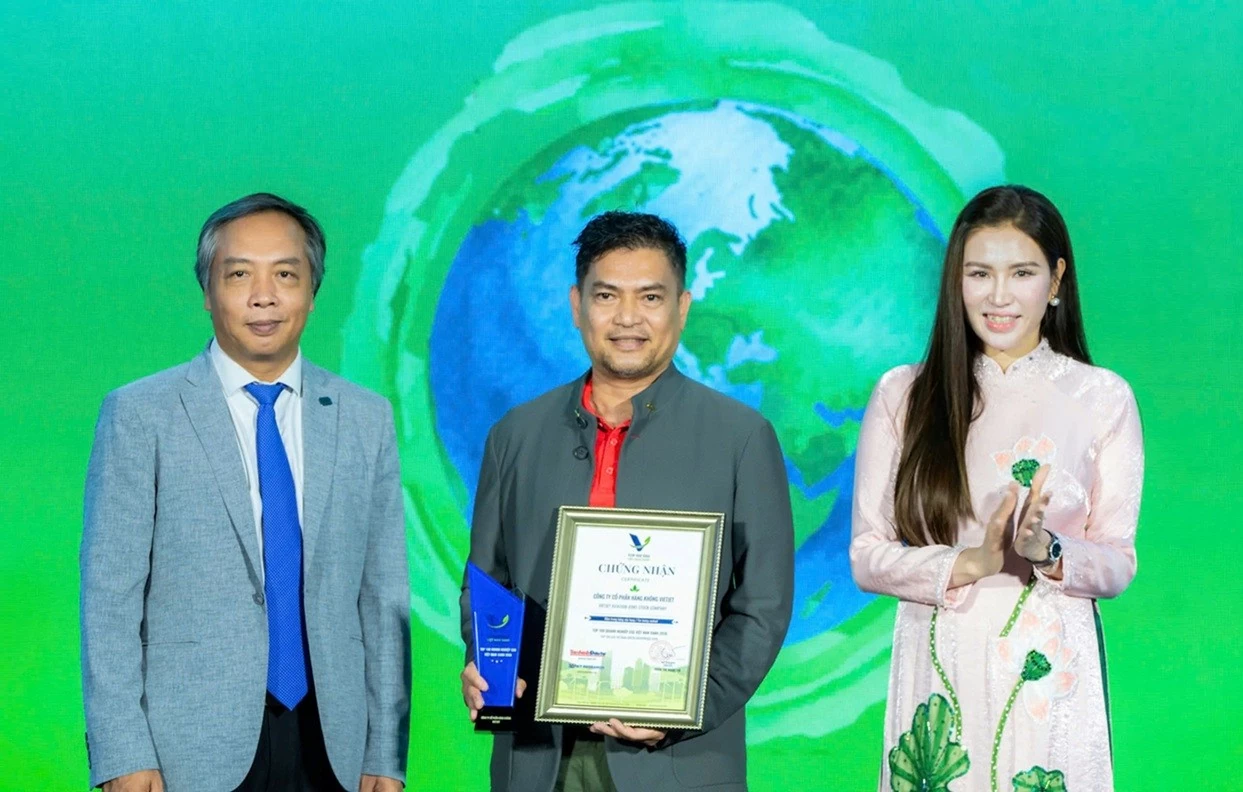 Vietjet liên tiếp hai năm được vinh danh trong Top Doanh nghiệp ESG Việt Nam Xanh Vietjet liên tiếp hai năm được vinh danh trong Top Doanh nghiệp ESG Việt Nam Xanh