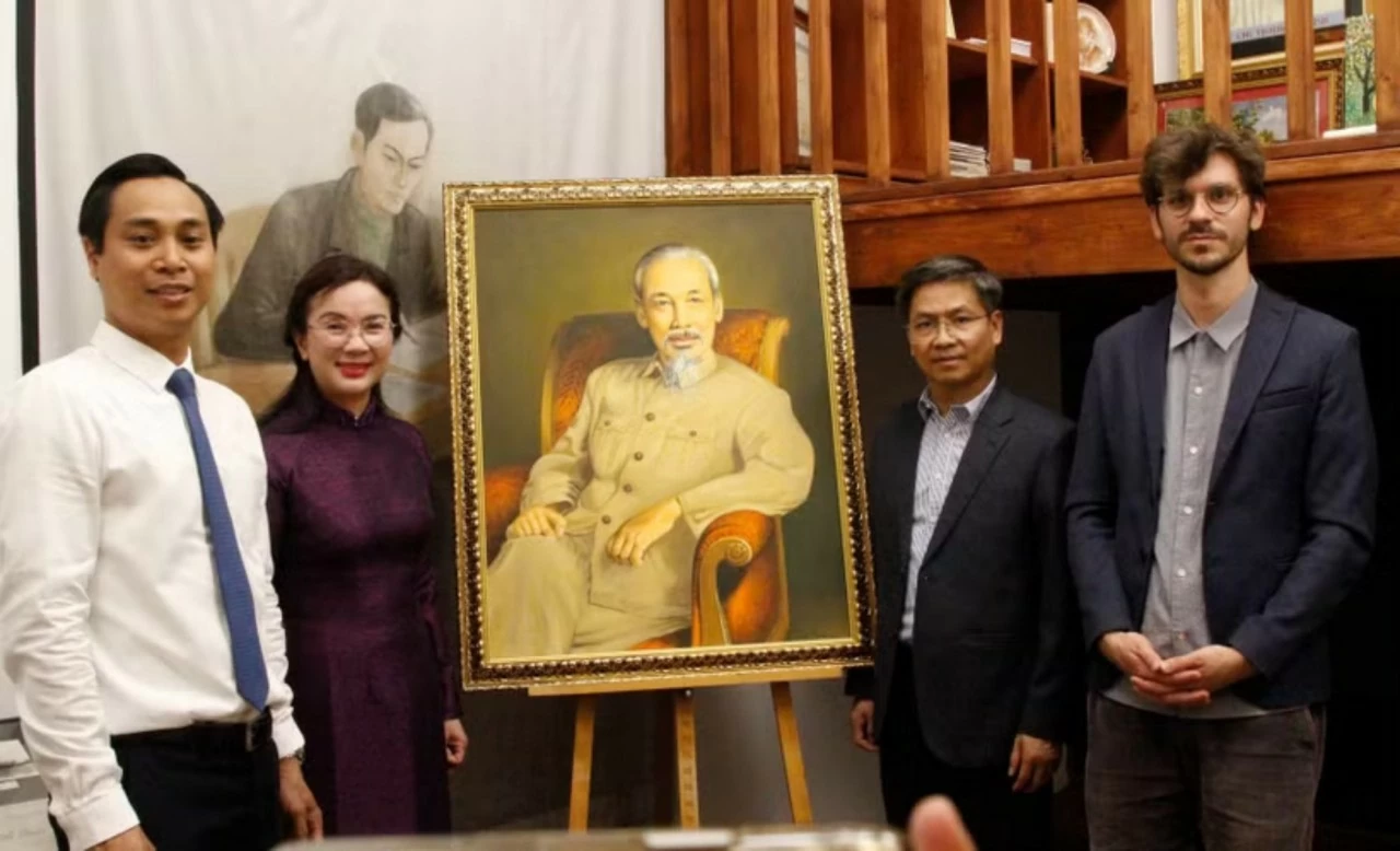 Chuỗi hoạt động tôn vinh di sản của Chủ tịch Hồ Chí Minh tại Pháp