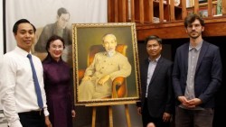 Tôn vinh di sản của Chủ tịch Hồ Chí Minh tại Pháp