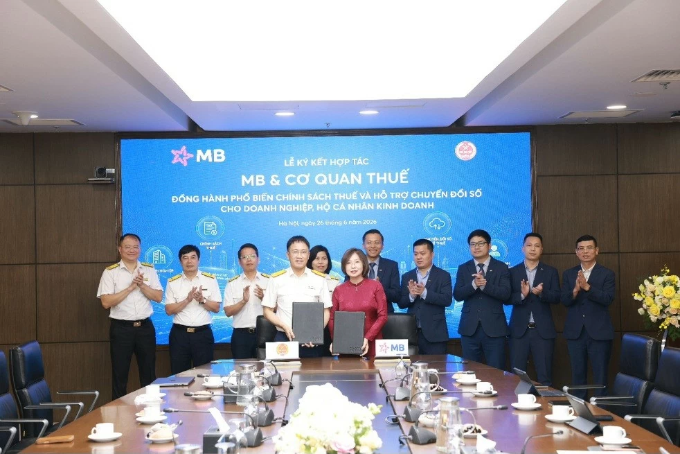 Ngân hàng TMCP Quân đội ký kết hợp tác với Cơ quan Thuế. MB và cơ quan thuế ký kết hợp tác, lấy người nộp thuế làm trung tâm, lấy chuyển đổi số làm nền tảng