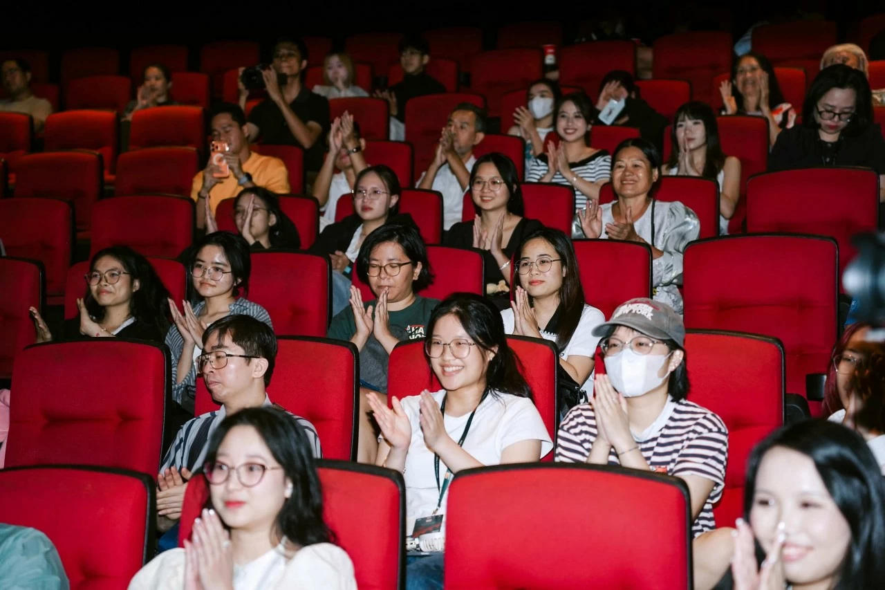 Khán giả hào hứng với buổi chiếu mở màn Toàn cảnh Điện ảnh Châu Á tại DANAFF IV