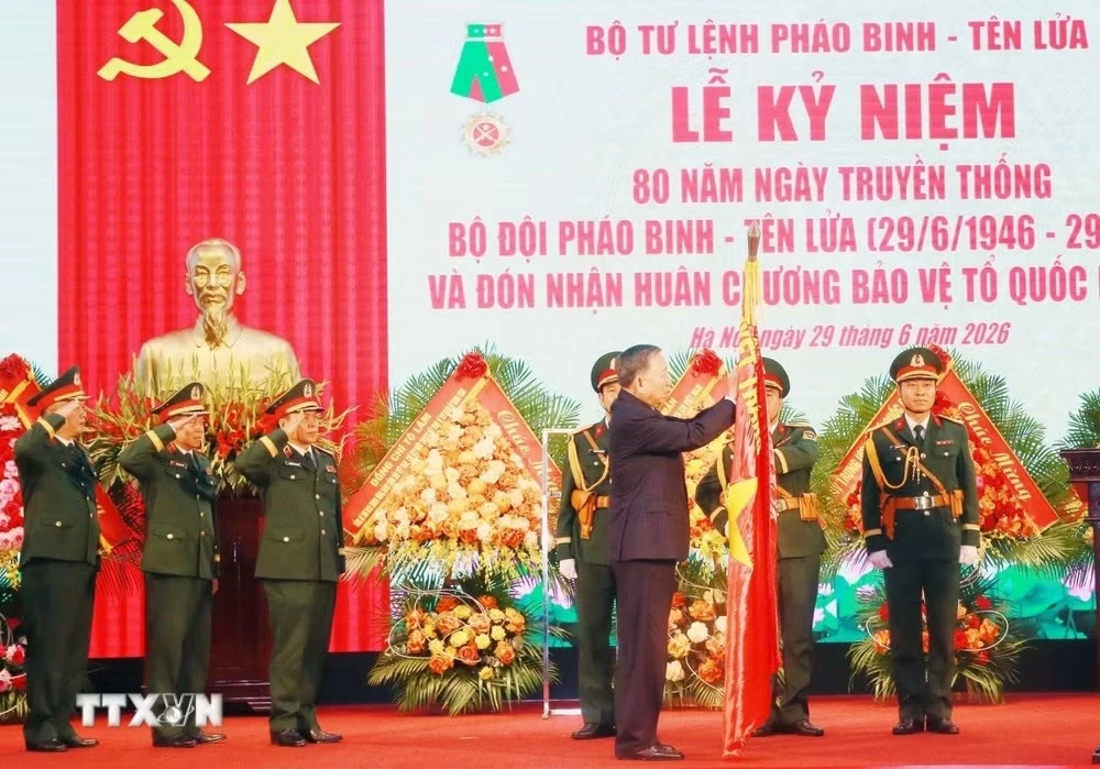 Tổng Bí thư, Chủ tịch nước: Xây dựng thế trận Pháo binh-Tên lửa trong nền quốc phòng toàn dân