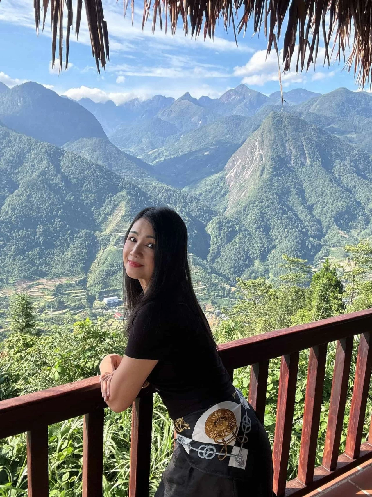 Nhan sắc trẻ trung của NSND Thu Hà Nhan sắc trẻ trung của NSND Thu Hà