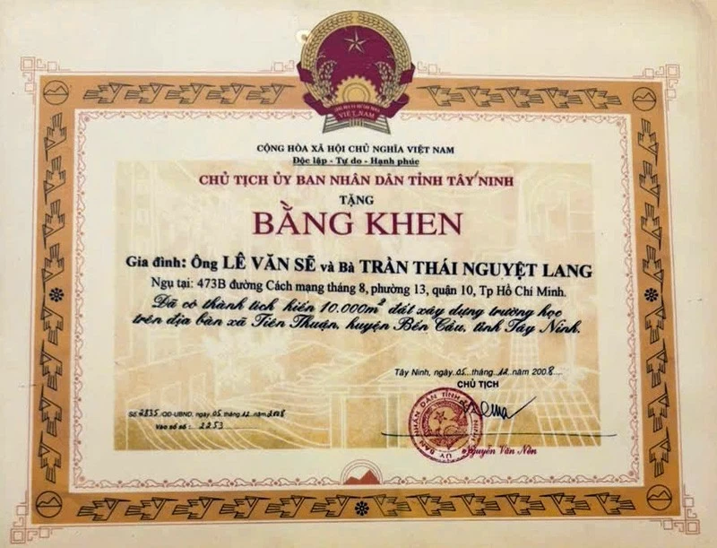 Tiến sĩ Danh dự - Bác sĩ CKI Lê Văn Sẽ: Người tiên phong trong ứng dụng tế bào gốc trong thẩm mỹ