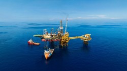 Chính thức đón nhận dòng khí đầu tiên, vượt xa dự kiến từ mỏ Sư Tử Trắng giai đoạn 2B