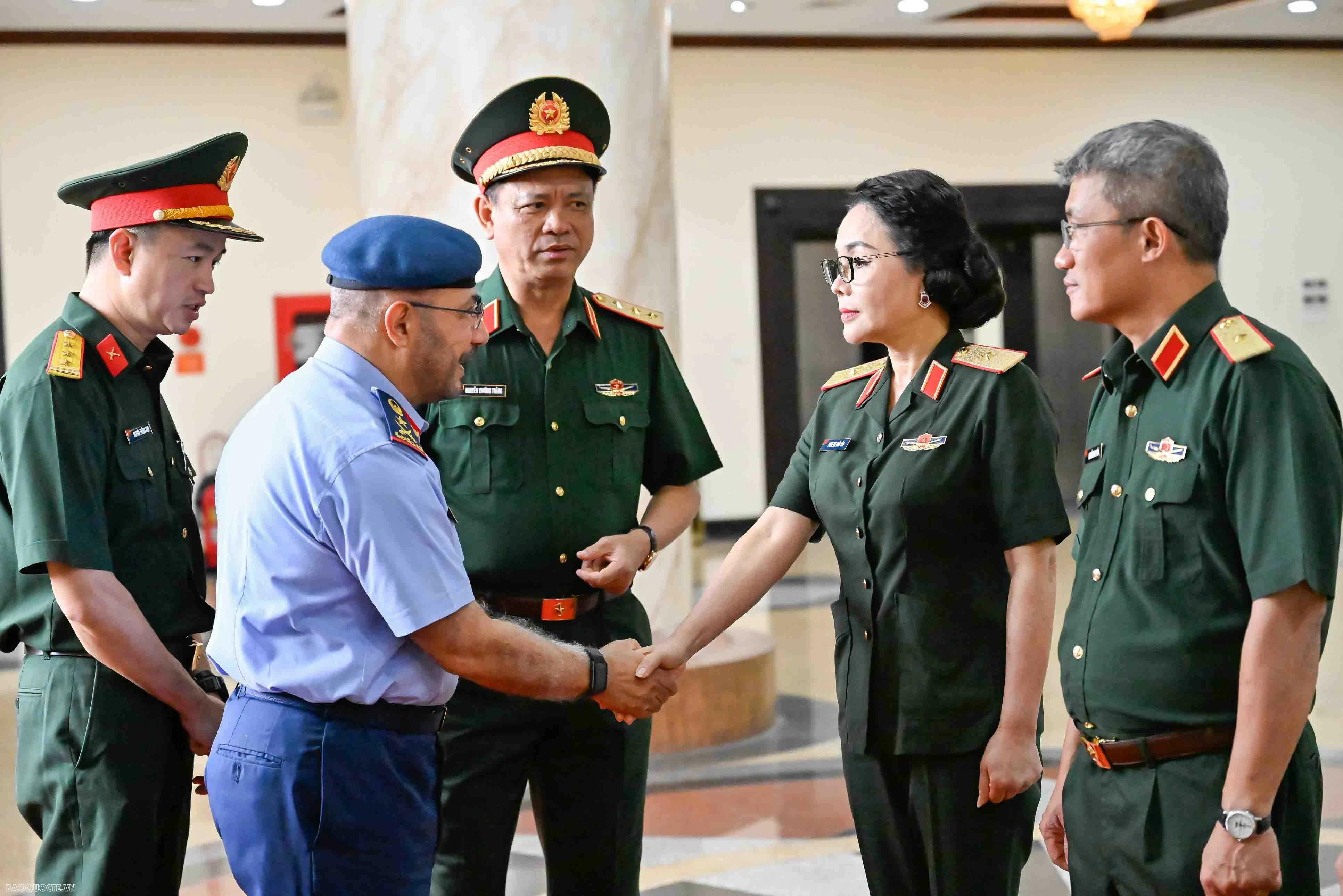 Việt NAm-UAE