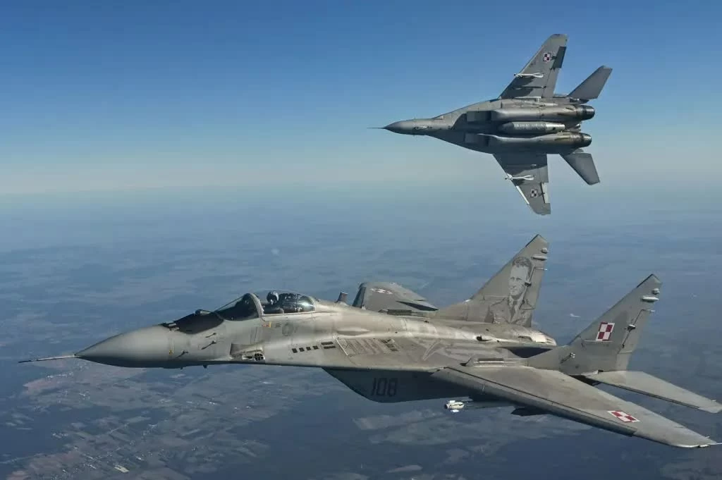 Các tiêm kích MiG-29 của Không quân Ba Lan tham gia nhiệm vụ bảo vệ không phận NATO tại Căn cứ Không quân Łask ở thị trấn Łask, Ba Lan, ngày 12/10/2022. (Nguồn: Getty Images)