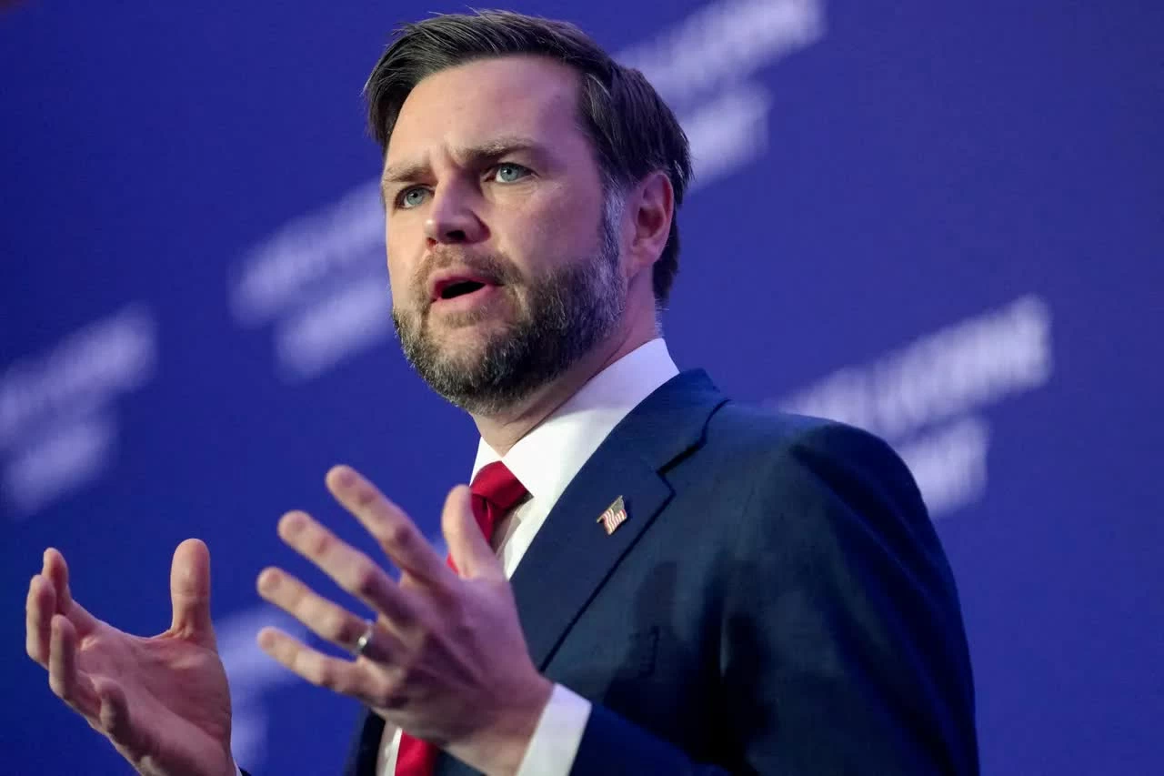 Phó Tổng thống Mỹ JD Vance khẳng định các cuộc đàm phán kỹ thuật giữa Washington và Tehran vẫn đang diễn ra tại Doha, đồng thời cho rằng việc Iran công khai phủ nhận đối thoại là một phần trong “chiến thuật đàm phán Ba Tư”. (Nguồn: TRT World) Phó Tổng thống Mỹ JD Vance khẳng định các cuộc đàm phán kỹ thuật giữa Washington và Tehran vẫn đang diễn ra tại Doha, đồng thời cho rằng việc Iran công khai phủ nhận đối thoại là một phần trong “chiến thuật đàm phán Ba Tư”. (Nguồn: TRT World)