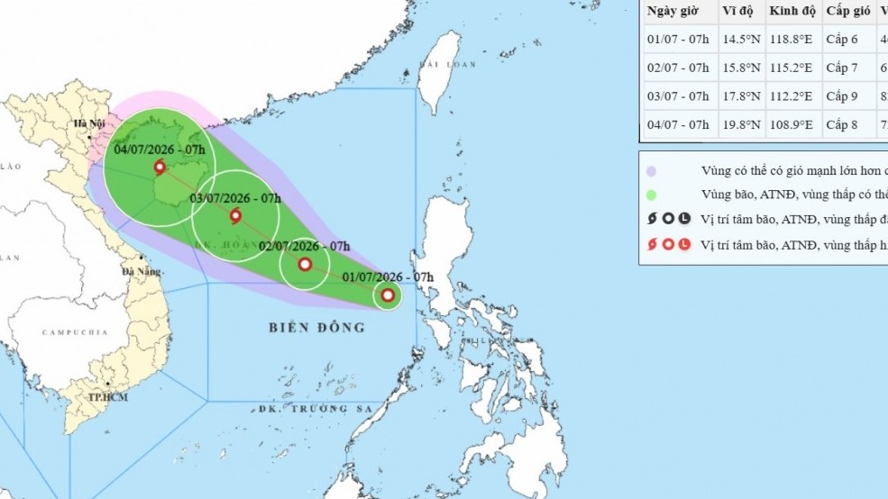 Áp thấp nhiệt đới trên Biển Đông có khả năng mạnh thành bão