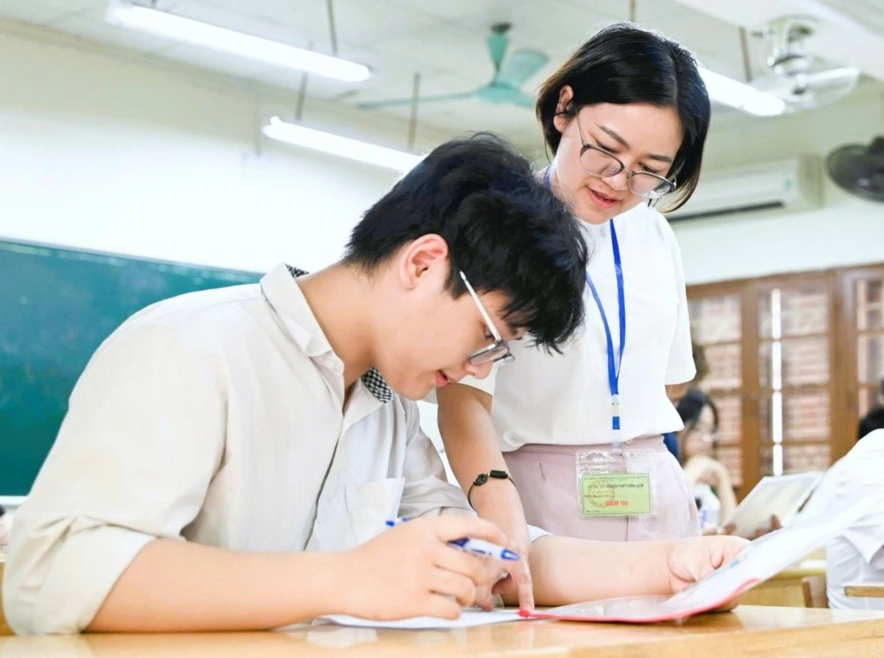 Giáo dục Giáo dục