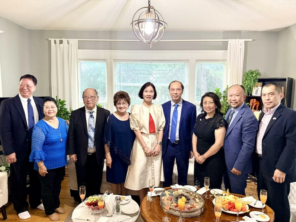 Đại sứ Nguyễn Quốc Dũng thăm và làm việc tại bang Minnesota, Hoa Kỳ