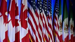 Hạn chót qua đi, Mỹ vẫn chưa 'chốt sổ' với USMCA