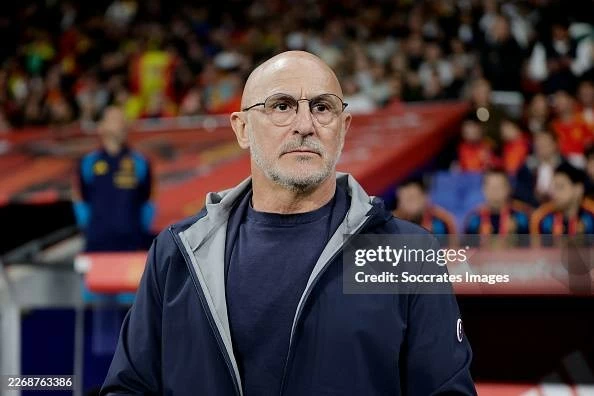 Huấn luyện viên Luis de la Fuente
