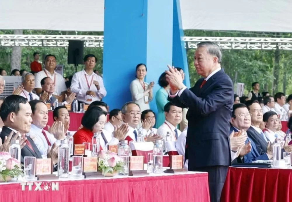 Tổng Bí thư, Chủ tịch nước Tô Lâm dự Lễ kỷ niệm 50 năm Ngày thành phố Sài Gòn-Gia Định vinh dự mang tên Chủ tịch Hồ Chí Minh