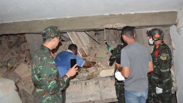 Đoàn Việt Nam đưa thành công ra ngoài thêm 9 nạn nhân động đất tại Venezuela
