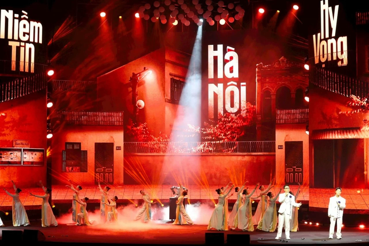 Giữ cốt cách người Hà Nội trong tầm nhìn trăm năm (Kỳ cuối): Xây dựng người Hà Nội thanh lịch thời đại mới