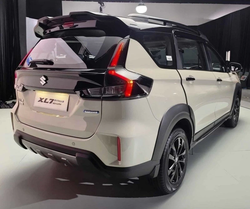 Tại Indonesia, Suzuki XL7 2026 được chia thành ba phiên bản gồm Zeta, Beta Hybrid và Alpha Hybrid.