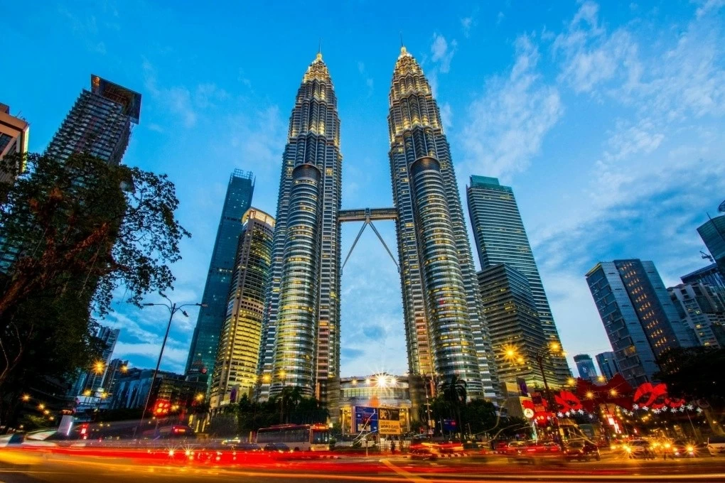 Triển vọng tăng trưởng kinh tế Malaysia được cải thiện nhờ đà phục hồi của xuất khẩu và lĩnh vực công nghệ. (Nguồn: Veena World)