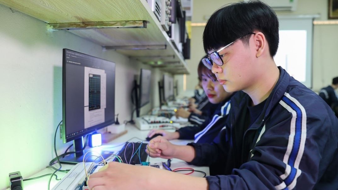 Trường Đại học Công nghệ (ĐHQGHN) công bố điểm sàn xét tuyển