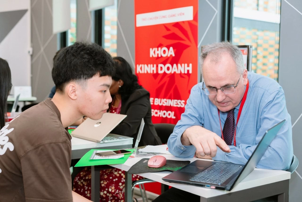 Giá trị thực sự của giáo dục đại học đang được nhìn nhận lại trong thời đại AI. (Nguồn: BUV)
