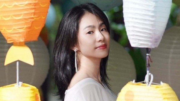 Sao Việt: Võ Hoàng Yến lên đồ thời thượng, Lương Bích Hữu đăng ảnh trẻ trung