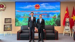 Tổng Lãnh sự Bùi Nguyên Long tiếp đoàn Đại học Chính pháp Tây Nam, Trùng Khánh