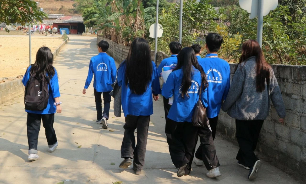 Từ sinh viên Học viện Ngoại giao đến thủ khoa khối C00: Em chọn làm lại để không phải hối tiếc
