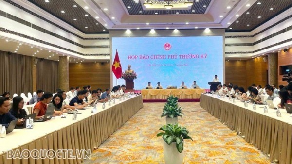 Họp báo Chính phủ tháng 6/2026: Có 9 địa phương tăng trưởng hai con số