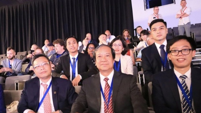 Đoàn đại biểu Đảng Cộng sản Việt Nam tham dự Đại hội lần thứ 40 của Đảng Cộng sản Pháp